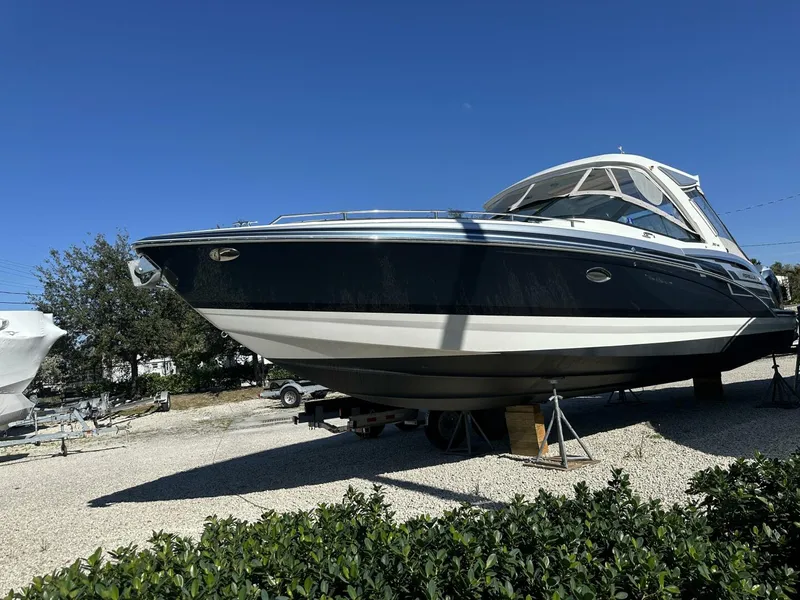 The Image of Formula 350 Crossover Bowrider OB 2021 - 0