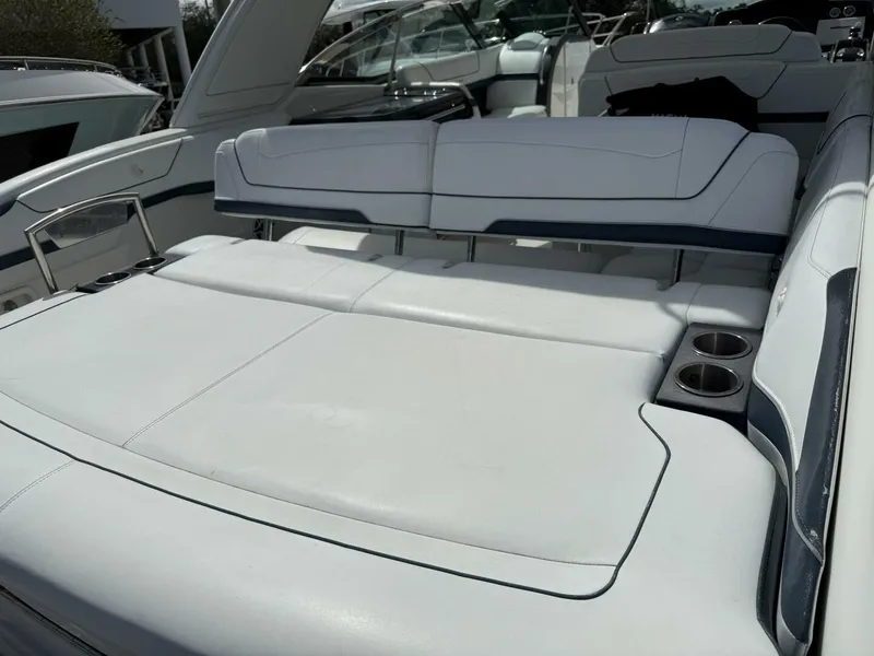 Slide: The Image of Formula 350 Crossover Bowrider OB 2021 - 11