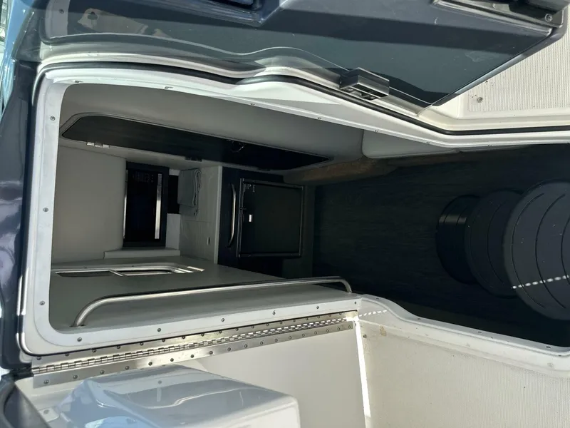 Slide: The Image of Formula 350 Crossover Bowrider OB 2021 - 23