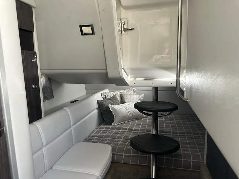 Slide: The Image of Formula 350 Crossover Bowrider OB 2021 - 26