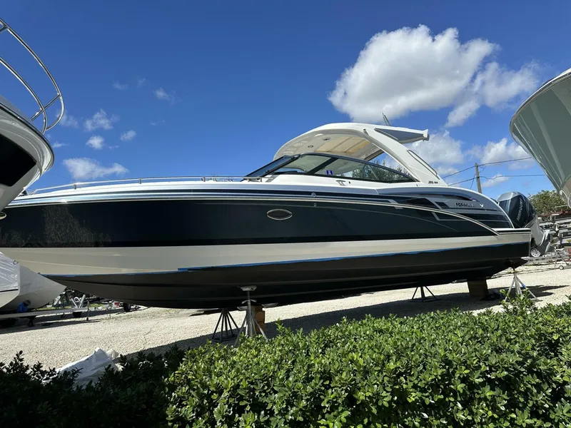 Slide: The Image of Formula 350 Crossover Bowrider OB 2021 - 3
