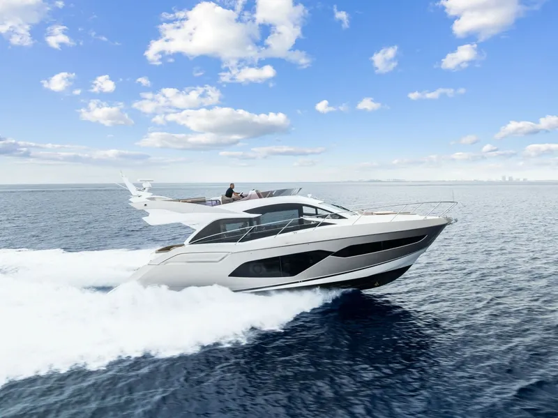 The Image of Sunseeker Manhattan 52 2020 - 0