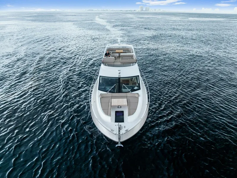 Slide: The Image of Sunseeker Manhattan 52 2020 - 14