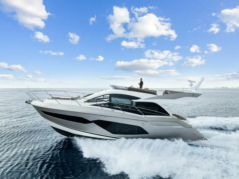 Slide: The Image of Sunseeker Manhattan 52 2020 - 2