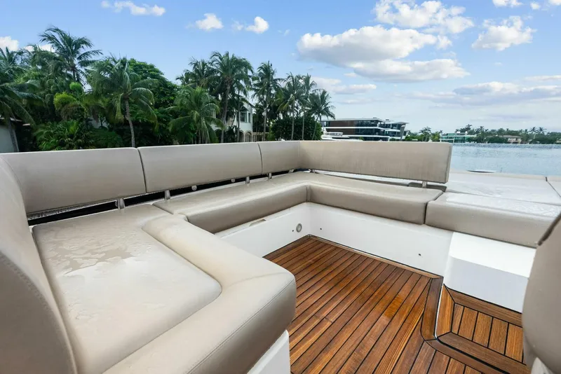 Slide: The Image of Sunseeker Manhattan 52 2020 - 27