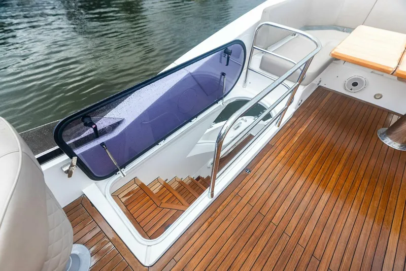 Slide: The Image of Sunseeker Manhattan 52 2020 - 29