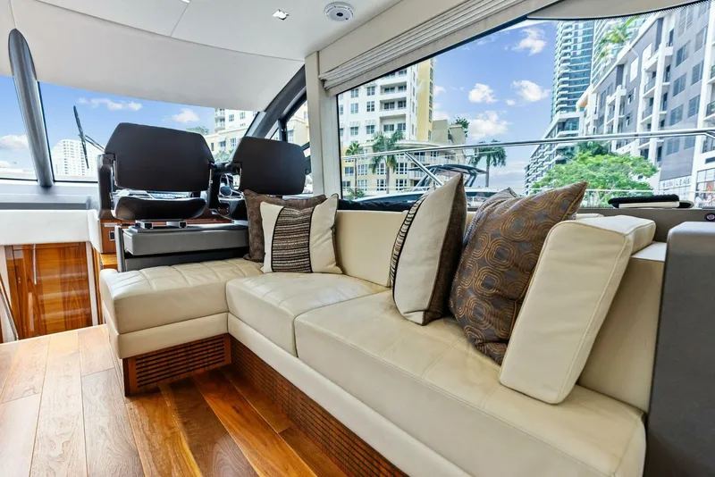 Slide: The Image of Sunseeker Manhattan 52 2020 - 40