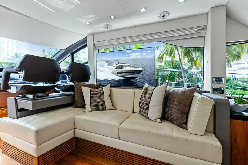 Slide: The Image of Sunseeker Manhattan 52 2020 - 42