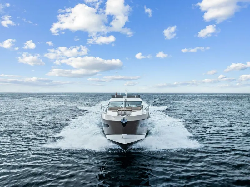 Slide: The Image of Sunseeker Manhattan 52 2020 - 6