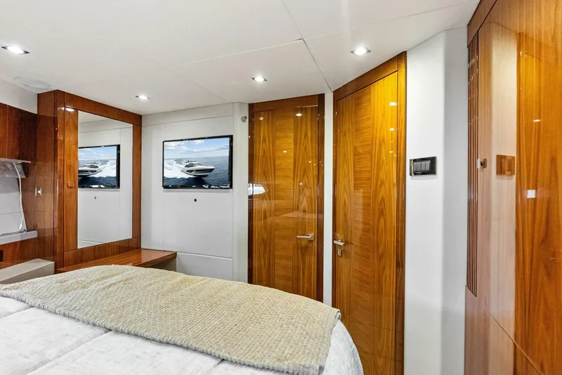 Slide: The Image of Sunseeker Manhattan 52 2020 - 60
