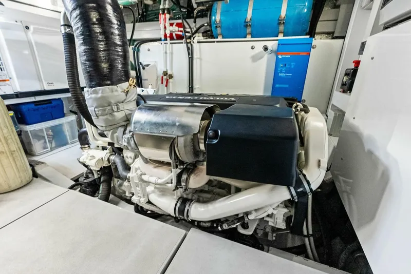 Slide: The Image of Sunseeker Manhattan 52 2020 - 77