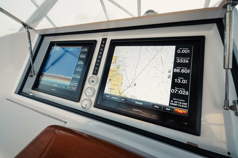 Slide: The Image of F&S 40 Open Express 2016 - 14