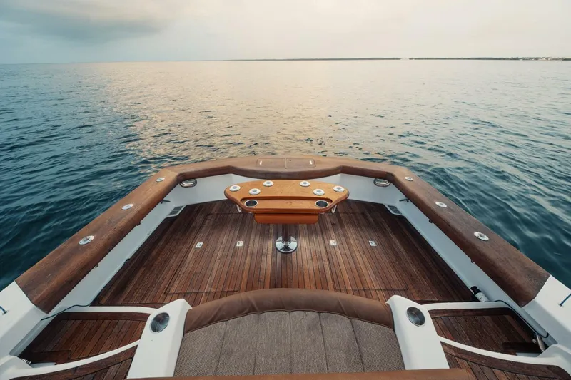 Slide: The Image of F&S 40 Open Express 2016 - 25