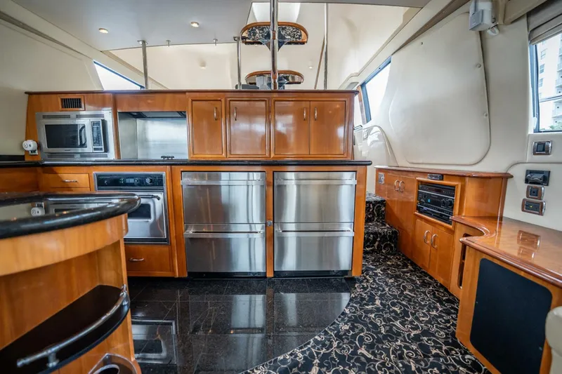 Slide: The Image of Carver Yachts 56 Voyager 2005 - 15