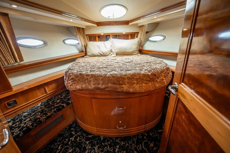 Slide: The Image of Carver Yachts 56 Voyager 2005 - 23