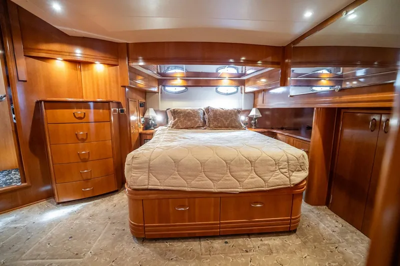 Slide: The Image of Carver Yachts 56 Voyager 2005 - 29