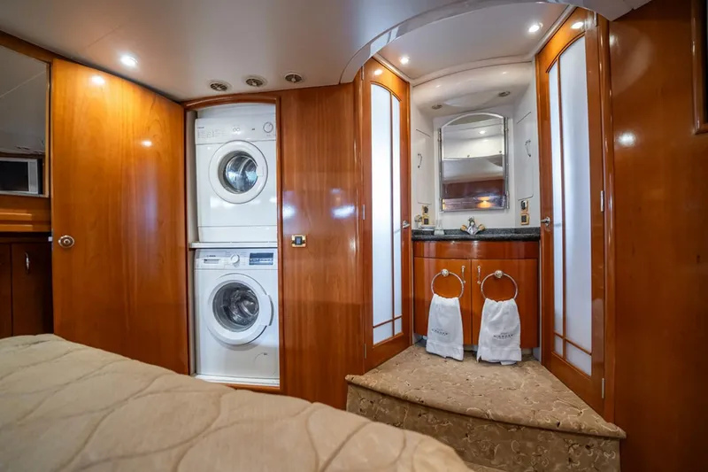Slide: The Image of Carver Yachts 56 Voyager 2005 - 30