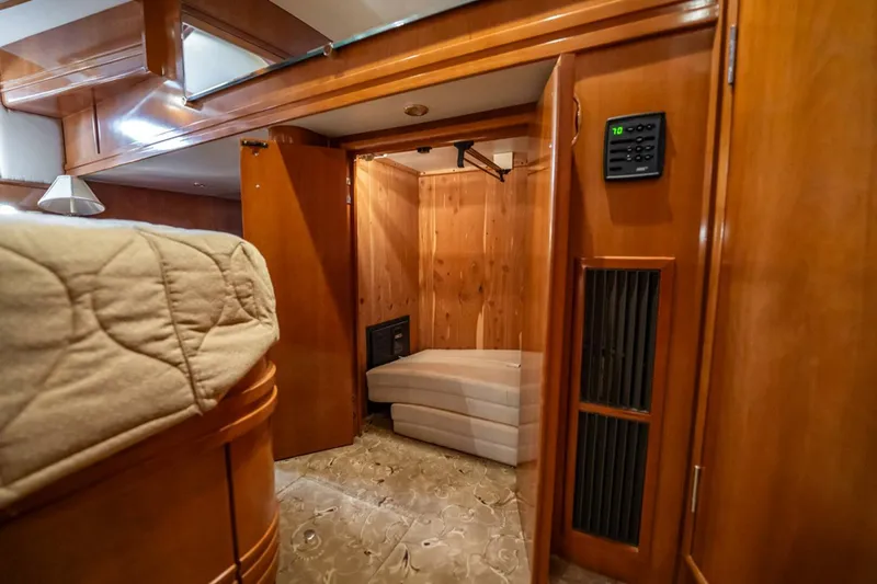 Slide: The Image of Carver Yachts 56 Voyager 2005 - 33
