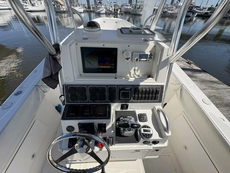 Slide: The Image of Dakota 320 Open Fisherman 1998 - 6