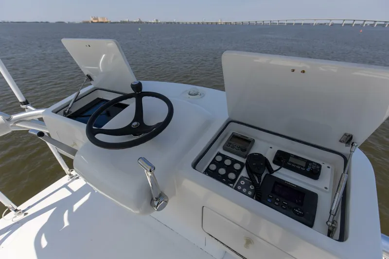 Slide: The Image of Viking 64 Enclosed Bridge 2007 - 43