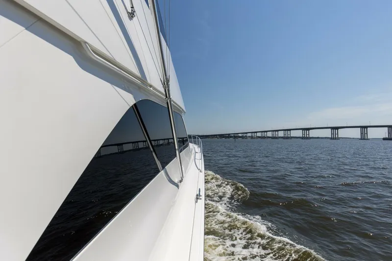 Slide: The Image of Viking 64 Enclosed Bridge 2007 - 64