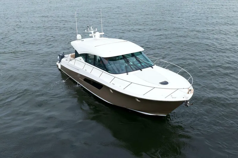 Slide: The Image of Tiara 5000 Express 2014 - 48