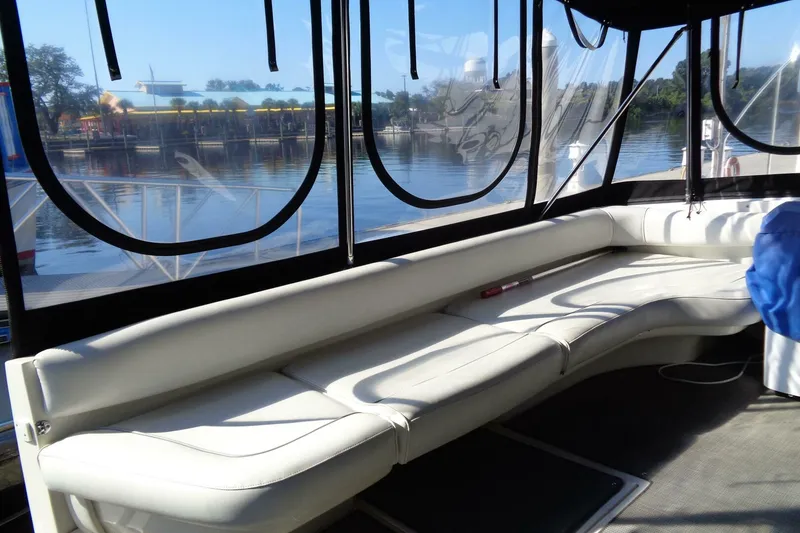 Slide: The Image of Sea Ray 480 Sundancer 1991 - 10