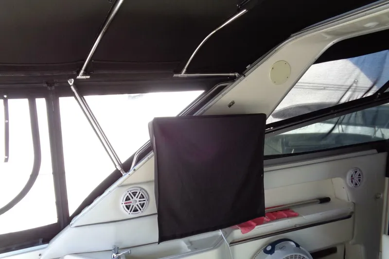 Slide: The Image of Sea Ray 480 Sundancer 1991 - 17