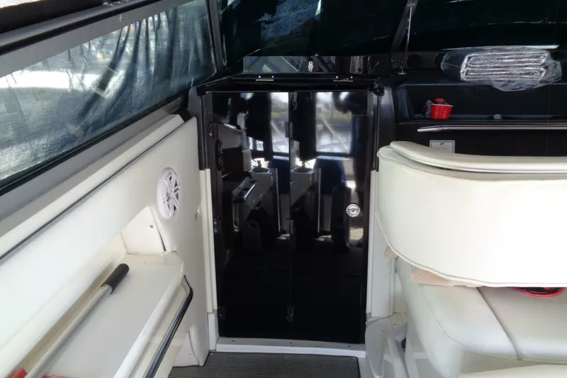 Slide: The Image of Sea Ray 480 Sundancer 1991 - 22