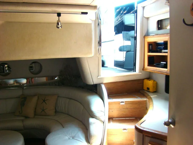 Slide: The Image of Sea Ray 480 Sundancer 1991 - 32