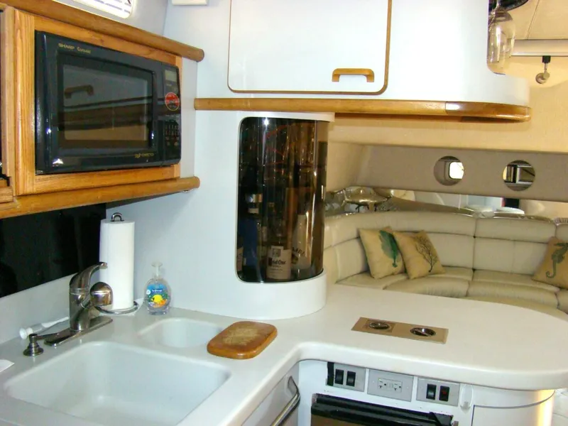 Slide: The Image of Sea Ray 480 Sundancer 1991 - 37