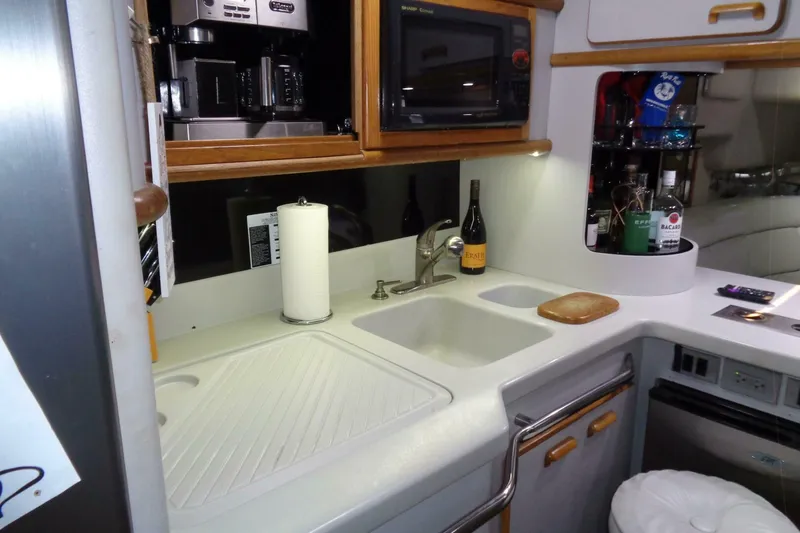 Slide: The Image of Sea Ray 480 Sundancer 1991 - 56