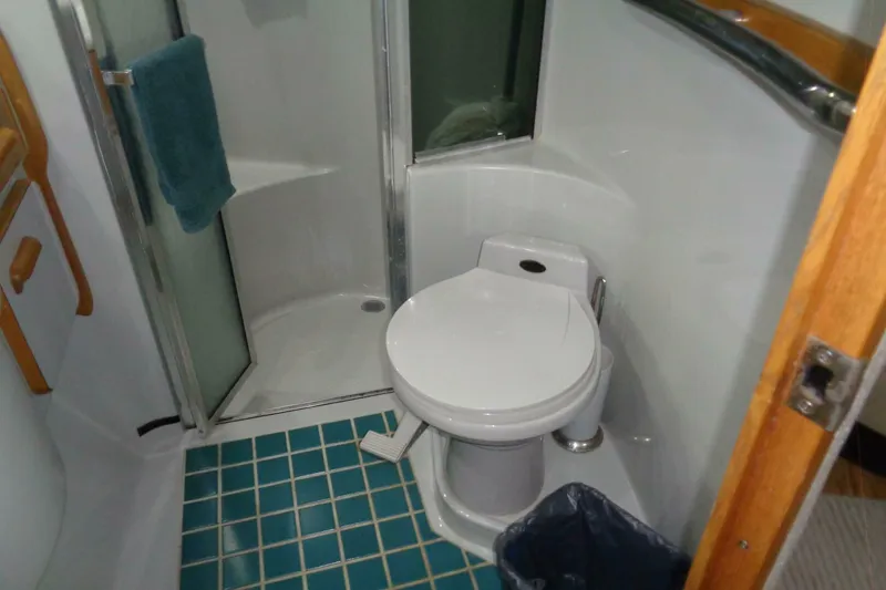Slide: The Image of Sea Ray 480 Sundancer 1991 - 69