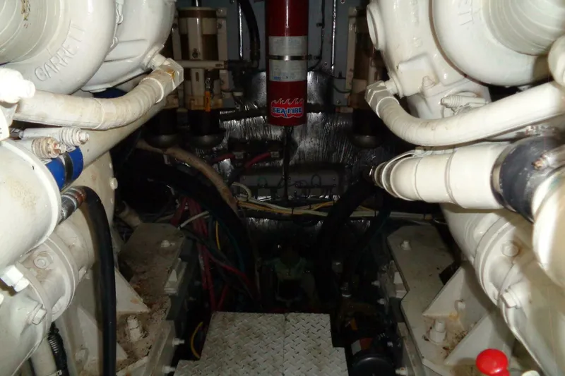 Slide: The Image of Sea Ray 480 Sundancer 1991 - 79