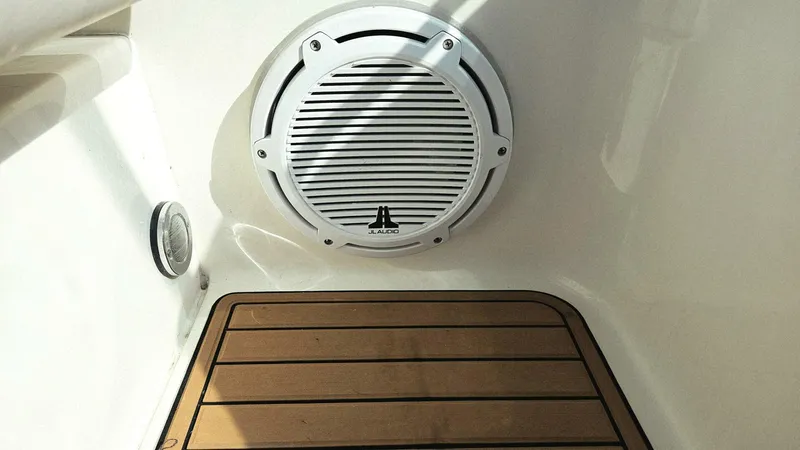 Slide: The Image of Sea Ray 340 Sundancer 2003 - 22