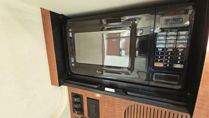 Slide: The Image of Sea Ray 340 Sundancer 2003 - 27