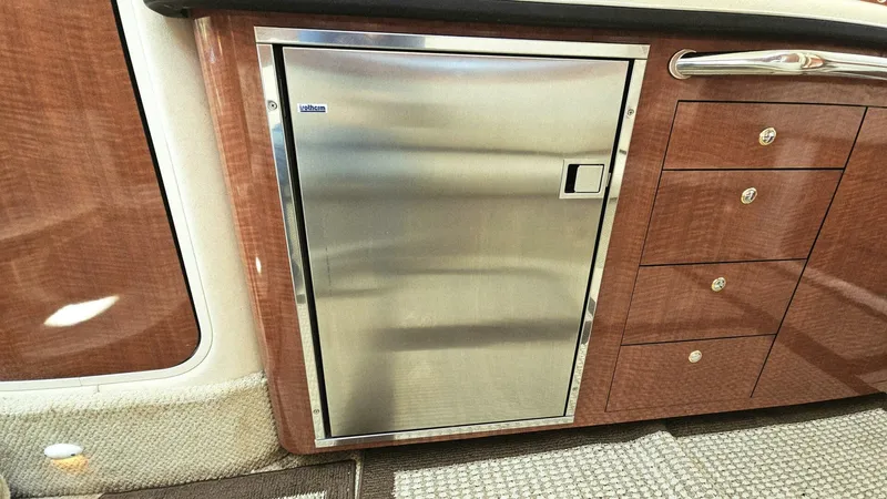 Slide: The Image of Sea Ray 340 Sundancer 2003 - 29