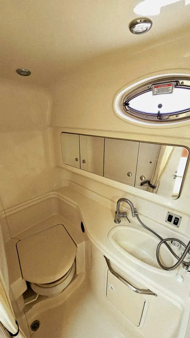 Slide: The Image of Sea Ray 340 Sundancer 2003 - 31