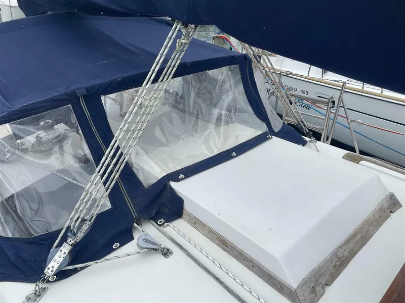 Slide: The Image of Bayfield 36 Cutter 1989 - 12