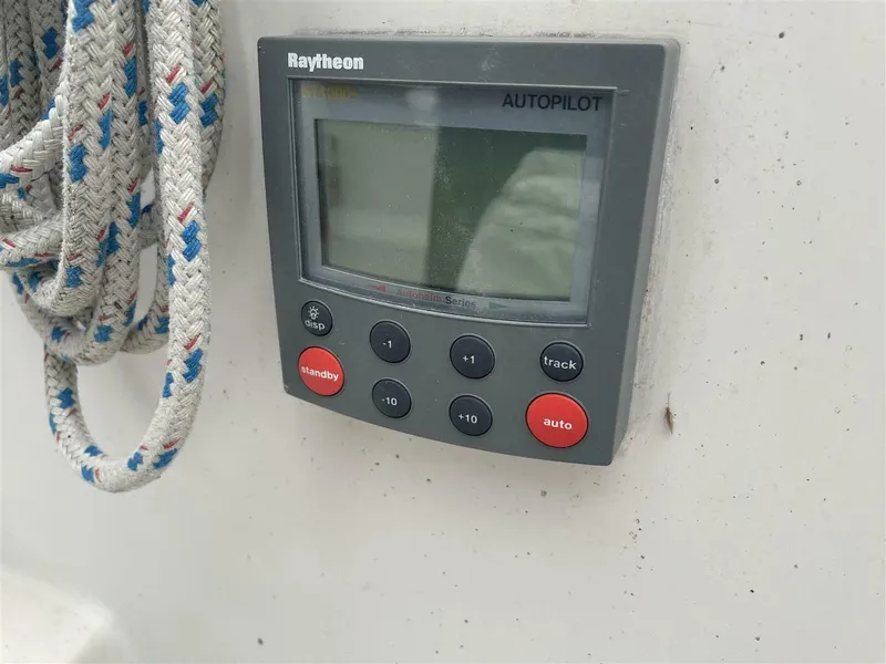 Slide: The Image of Bayfield 36 Cutter 1989 - 14
