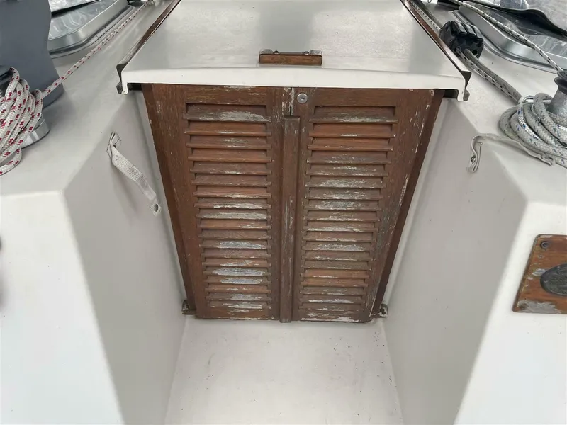 Slide: The Image of Bayfield 36 Cutter 1989 - 19