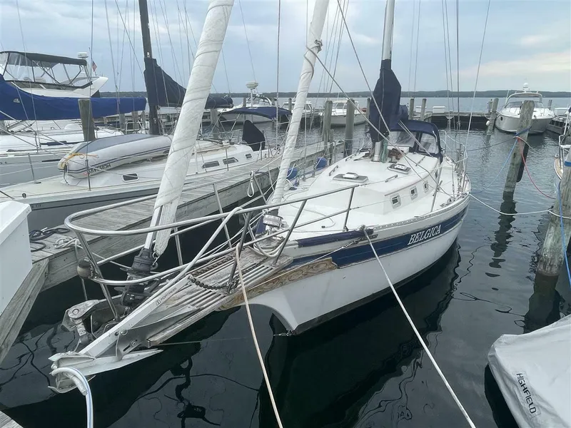 Slide: The Image of Bayfield 36 Cutter 1989 - 2