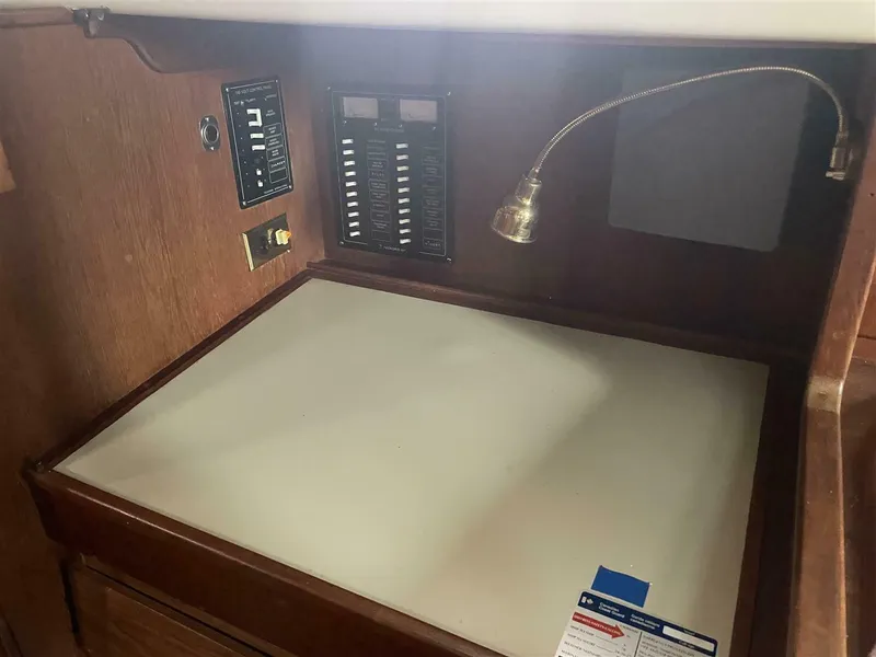 Slide: The Image of Bayfield 36 Cutter 1989 - 32