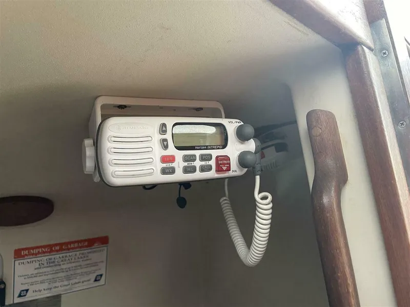 Slide: The Image of Bayfield 36 Cutter 1989 - 47