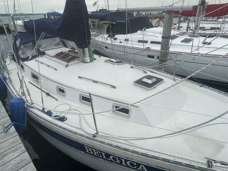 Slide: The Image of Bayfield 36 Cutter 1989 - 6