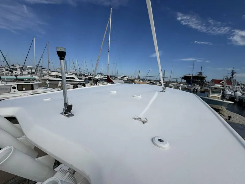 Slide: The Image of Robalo 246 Cayman 2021 - 15