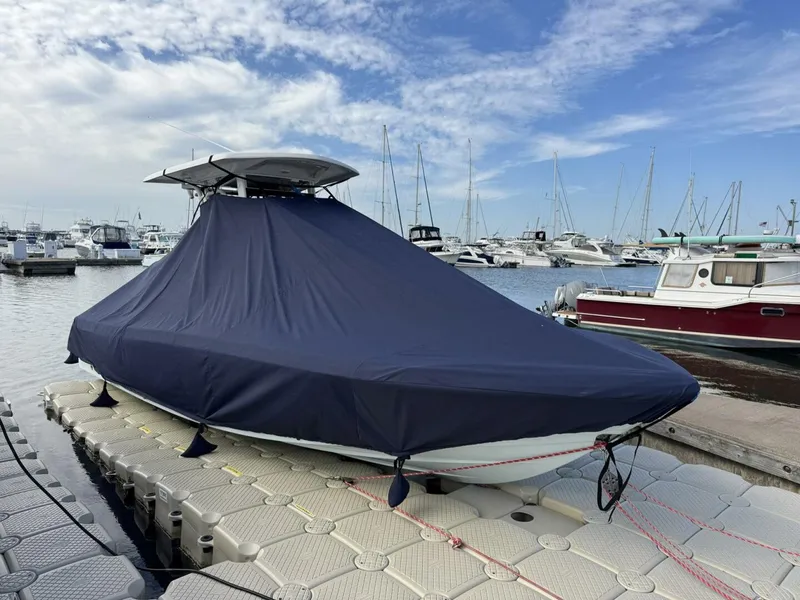 Slide: The Image of Robalo 246 Cayman 2021 - 46