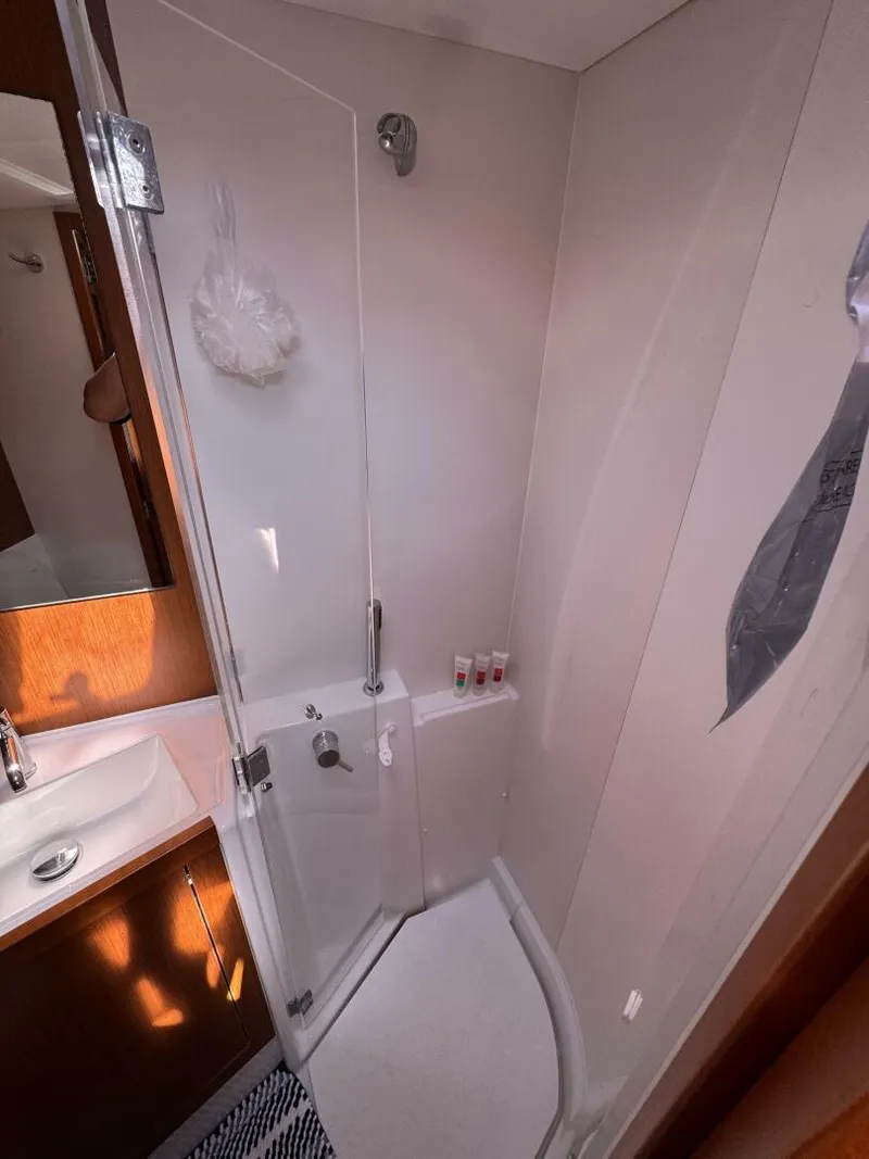 Slide: The Image of Beneteau Oceanis 45 2013 - 25