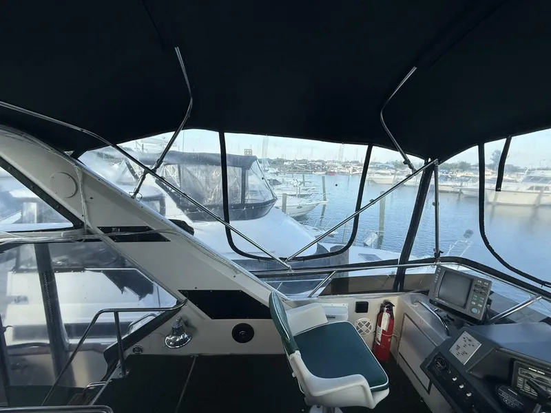 Slide: The Image of Sea Ray 415 1988 - 35