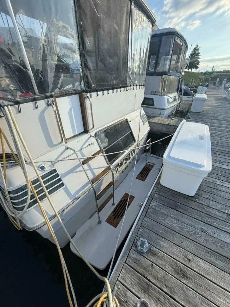 Slide: The Image of Sea Ray 415 1988 - 4